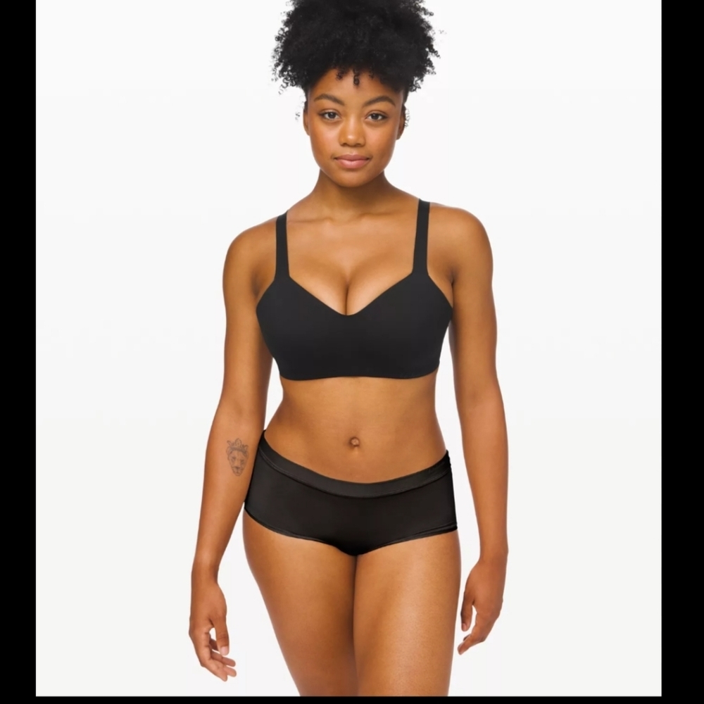 Nwt Lululemon Hold true bra